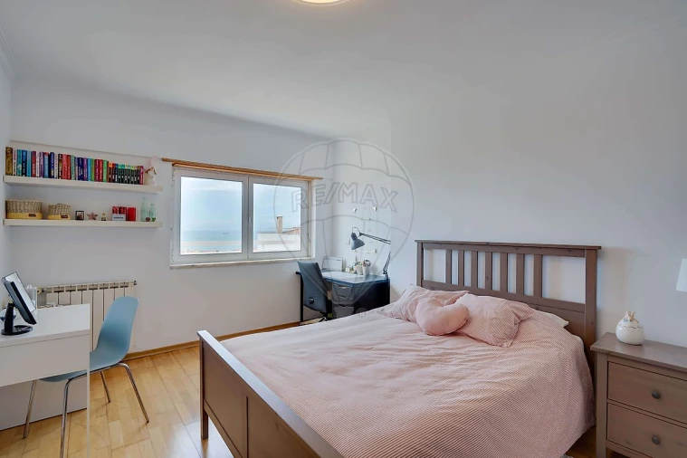 Apartamento T5 para Venda em Carcavelos e Parede Foto 46