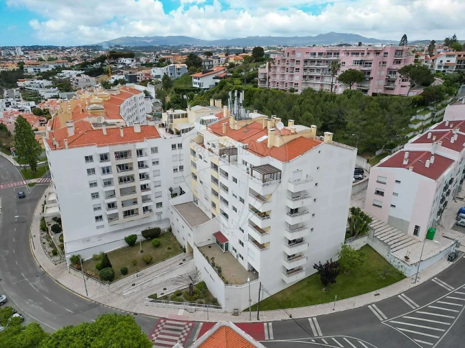 Apartamento T5 para Venda em Carcavelos e Parede Foto 19