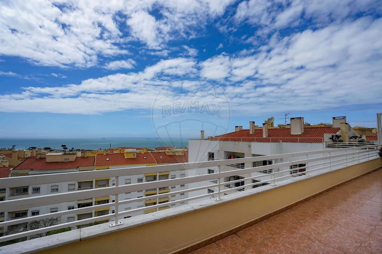 Apartamento T5 para Venda em Carcavelos e Parede Foto 5