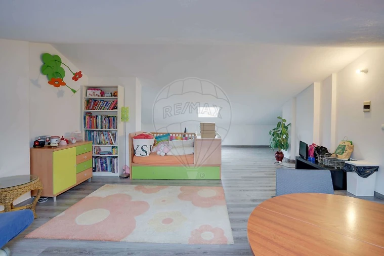 Apartamento T5 para Venda em Carcavelos e Parede Foto 10