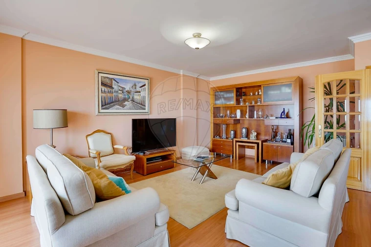 Apartamento T5 para Venda em Carcavelos e Parede Foto 24