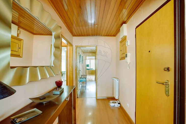 Apartamento T5 para Venda em Carcavelos e Parede Foto 31