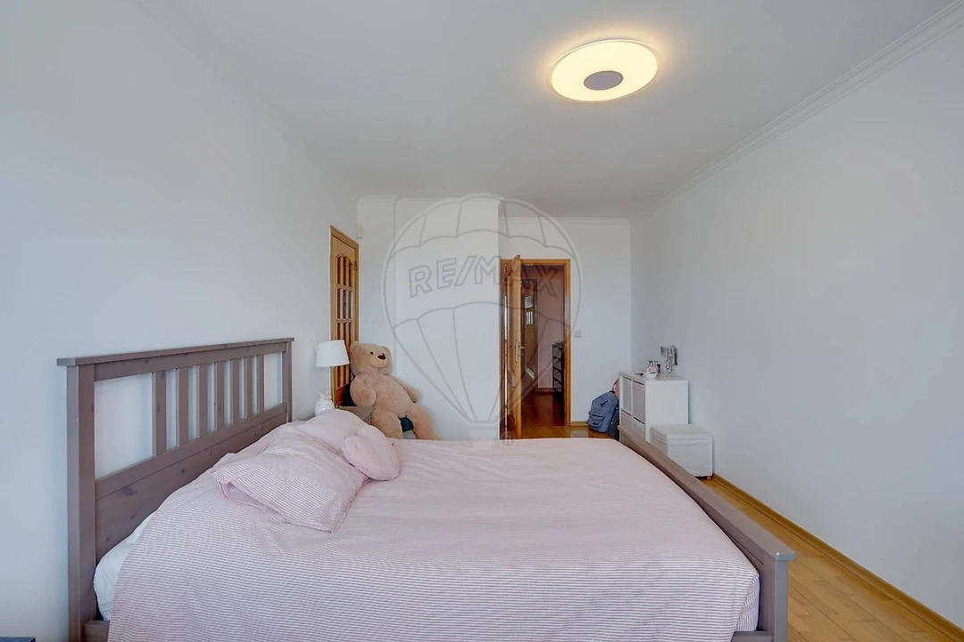 Apartamento T5 para Venda em Carcavelos e Parede Foto 44
