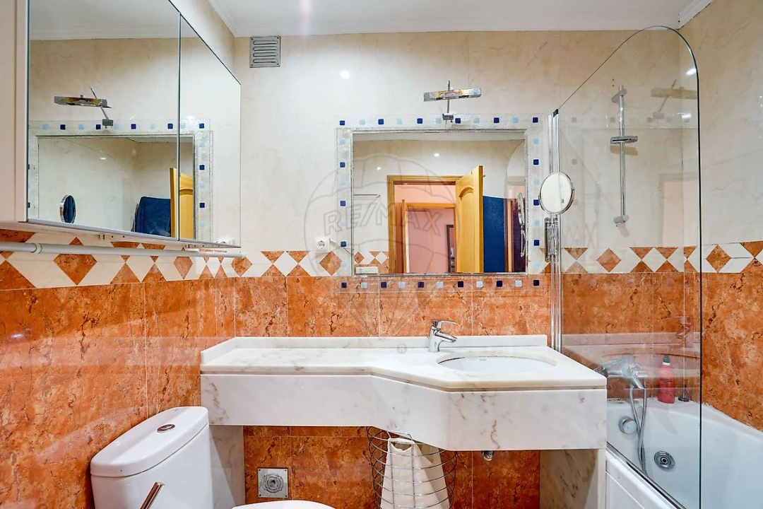 Apartamento T5 para Venda em Carcavelos e Parede Foto 45