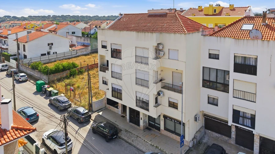 Apartamento T2 para Venda em Quinta do Conde Foto 7