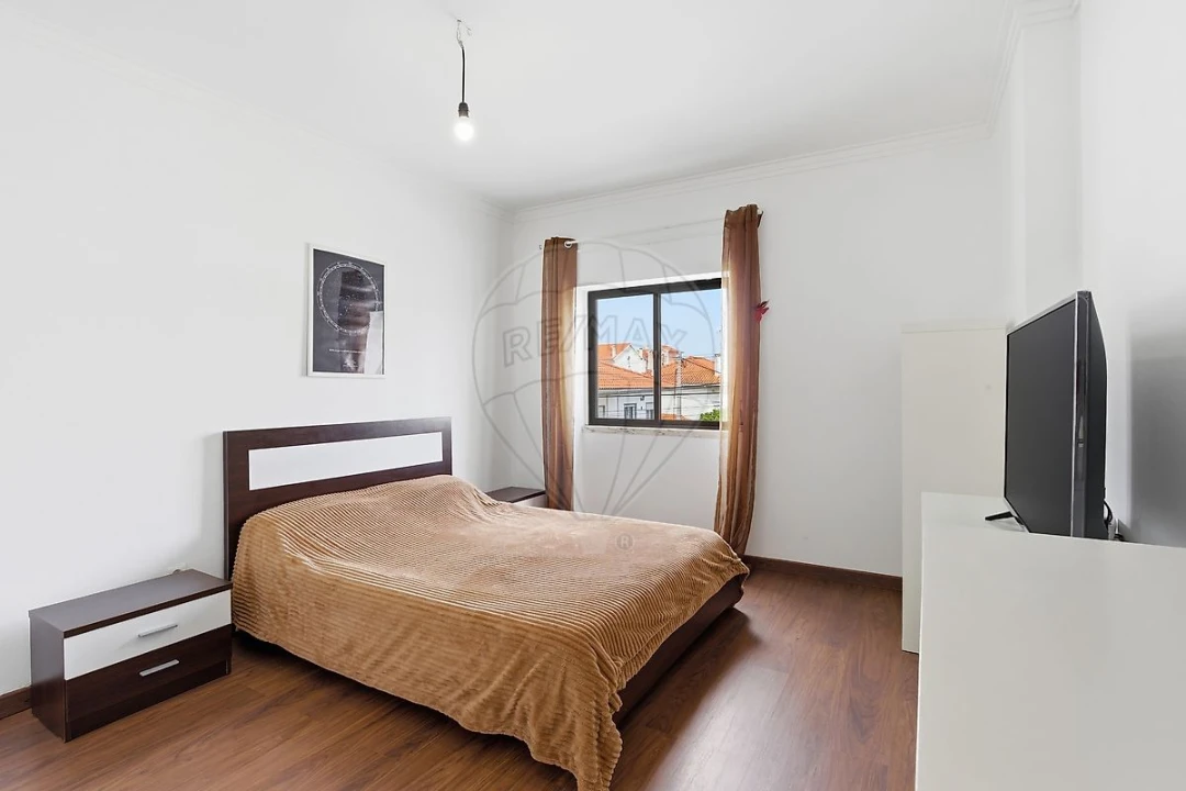 Apartamento T2 para Venda em Quinta do Conde Foto 1