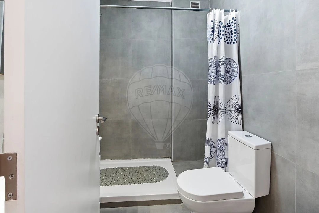 Apartamento T2 para Venda em Quinta do Conde Foto 2