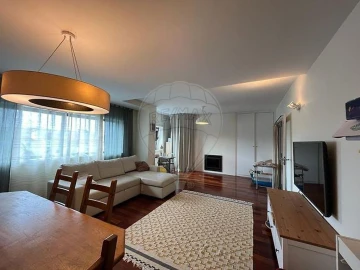 Apartamento T3 para Arrendamento em Glória e Vera Cruz