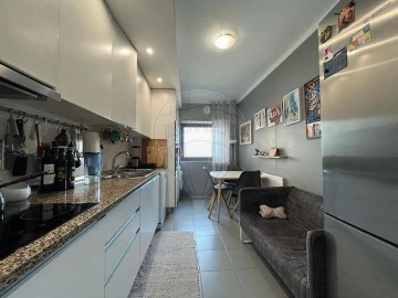 Apartamento T3 para Arrendamento em Glória e Vera Cruz