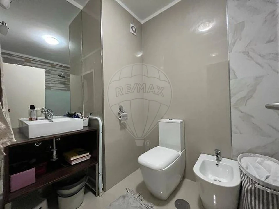 Apartamento T3 para Arrendamento em Glória e Vera Cruz Foto 4