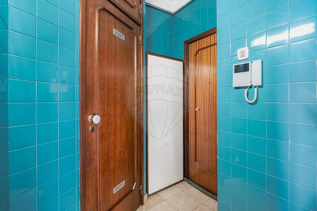 Apartamento T4 para Arrendamento em Lordelo do Ouro e Massarelos Foto 5