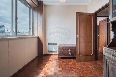 Apartamento T4 para Arrendamento em Lordelo do Ouro e Massarelos
