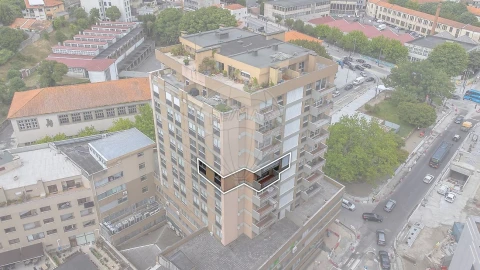 Apartamento T4 para Arrendamento em Lordelo do Ouro e Massarelos