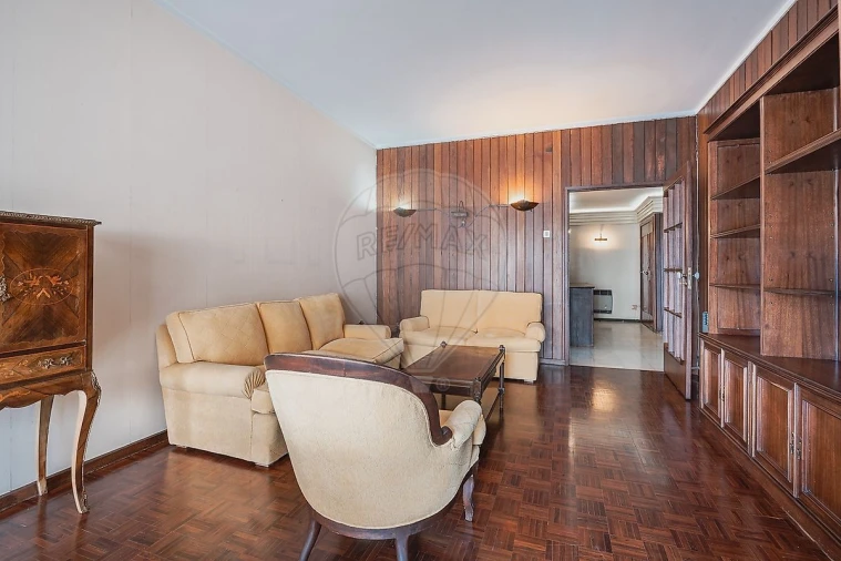 Apartamento T4 para Arrendamento em Lordelo do Ouro e Massarelos Foto 32