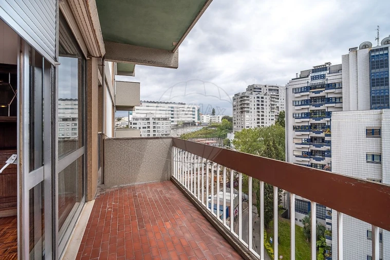 Apartamento T4 para Arrendamento em Lordelo do Ouro e Massarelos Foto 25