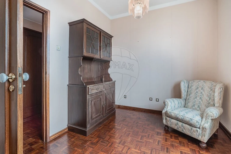 Apartamento T4 para Arrendamento em Lordelo do Ouro e Massarelos Foto 20