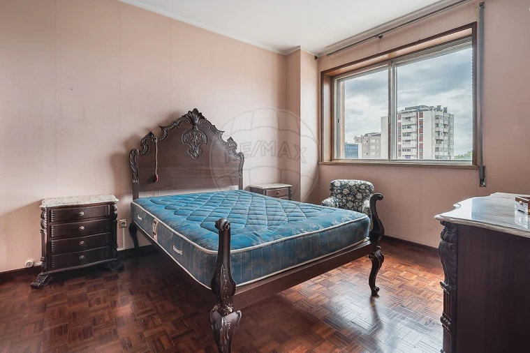 Apartamento T4 para Arrendamento em Lordelo do Ouro e Massarelos Foto 22
