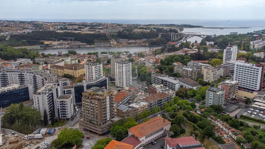 Apartamento T4 para Arrendamento em Lordelo do Ouro e Massarelos Foto 40