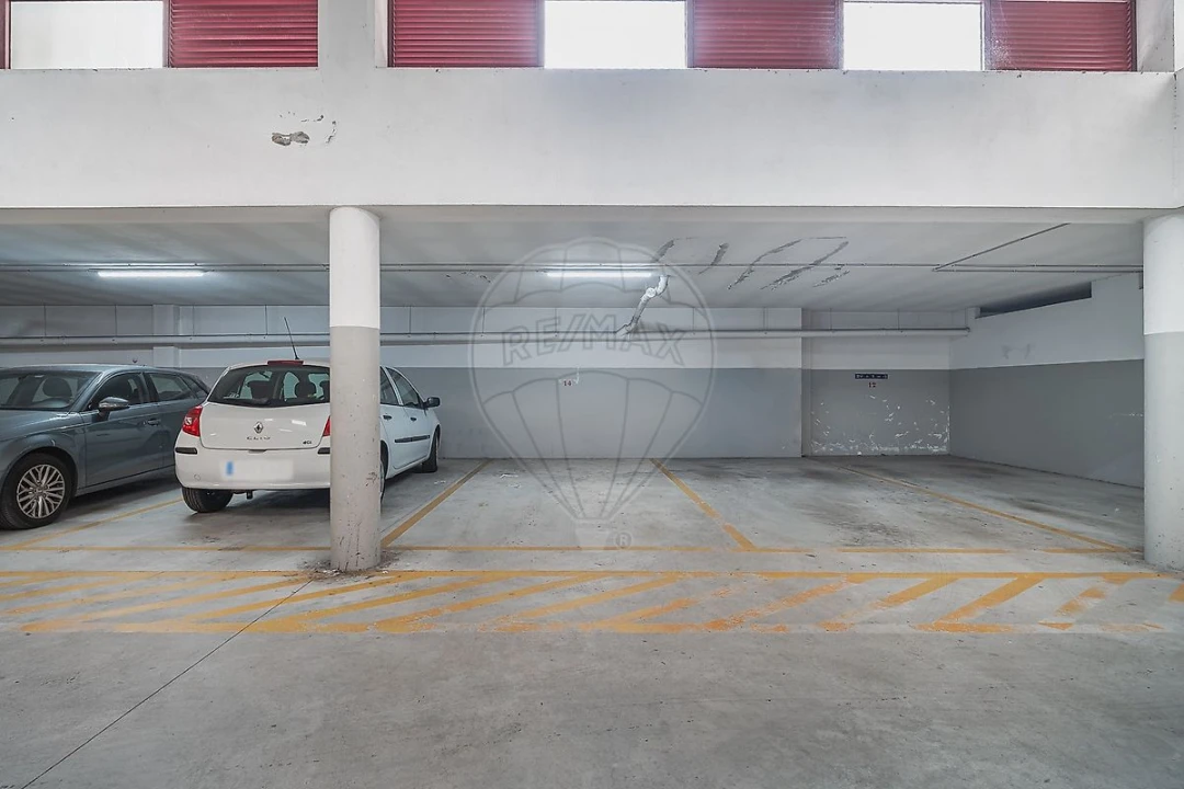 Apartamento T4 para Arrendamento em Lordelo do Ouro e Massarelos Foto 29