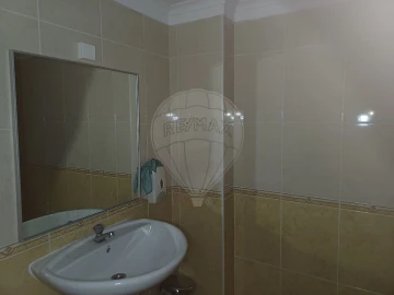 Loja para Venda em Sacavém e Prior Velho