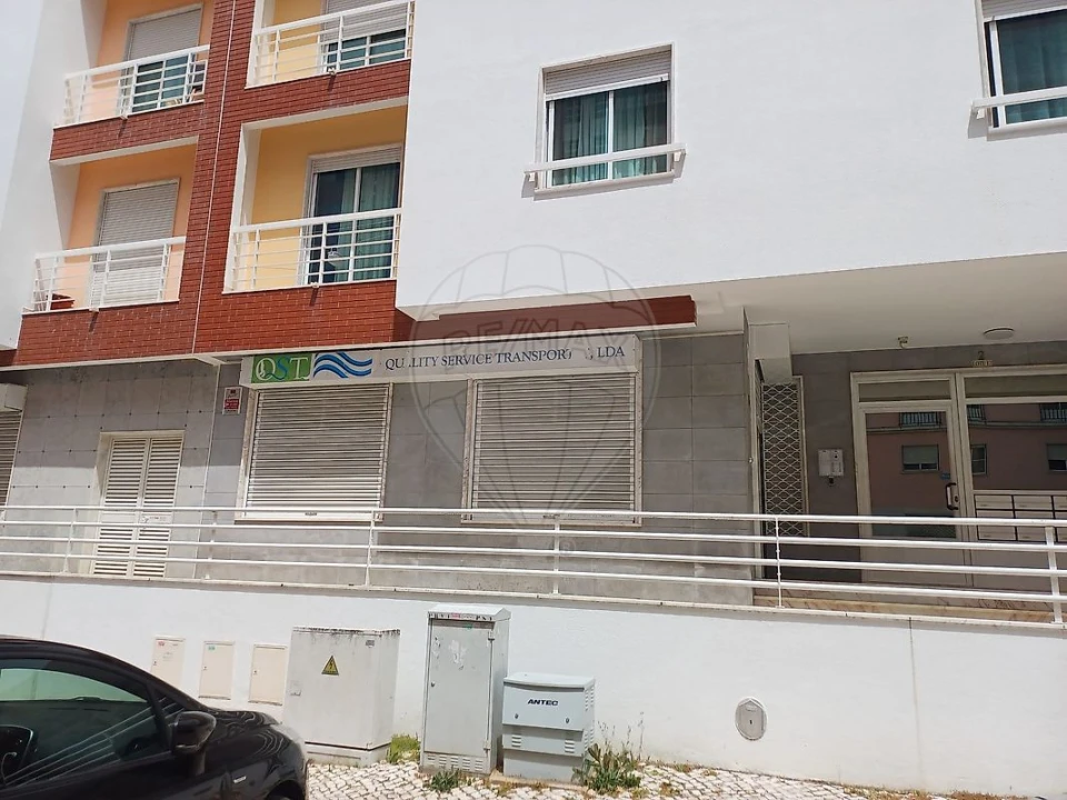 Loja para Venda em Sacavém e Prior Velho Foto 11
