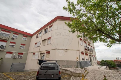 Apartamento T2 para Venda em Santa Iria de Azoia, São João da Talha e Bobadela