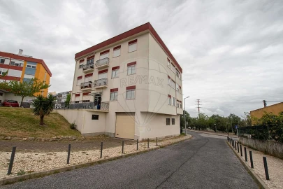 Apartamento T2 para Venda em Santa Iria de Azoia, São João da Talha e Bobadela