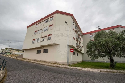 Apartamento T2 para Venda em Santa Iria de Azoia, São João da Talha e Bobadela