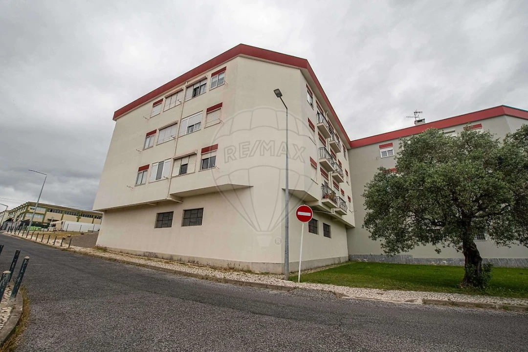 Apartamento T2 para Venda em Santa Iria de Azoia, São João da Talha e Bobadela Foto 4