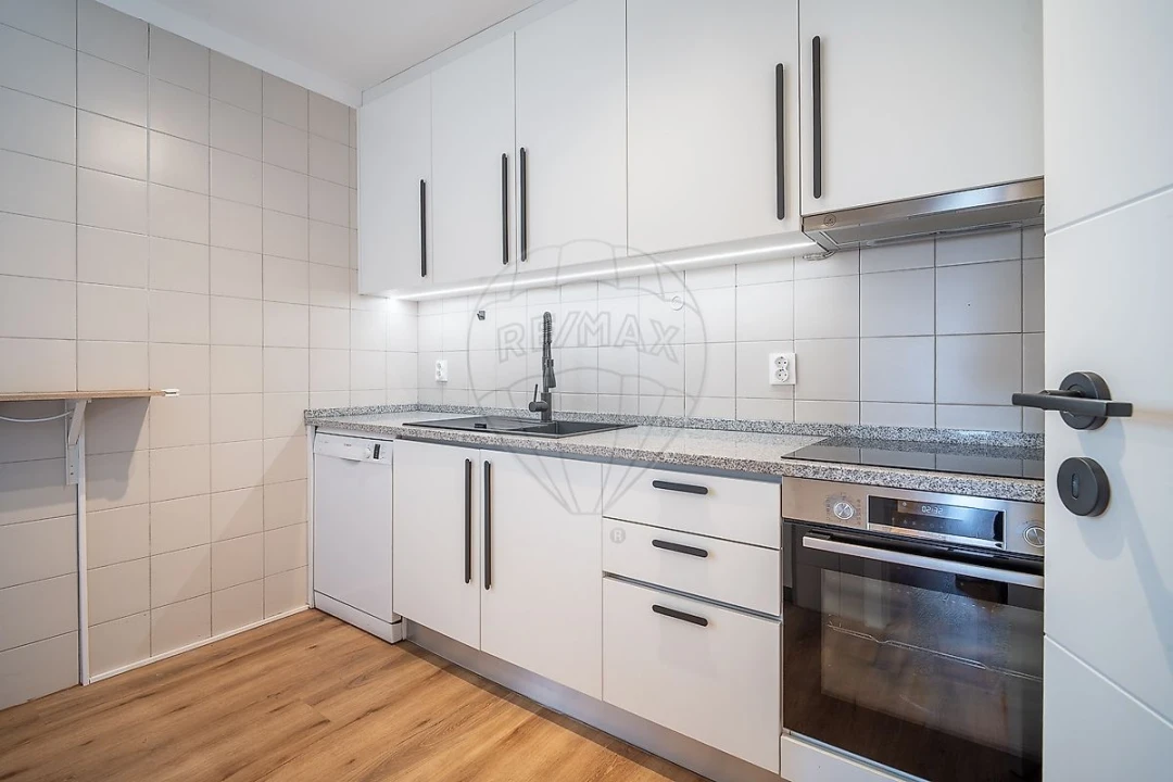Apartamento T3 para Venda em Ramalde Foto 2