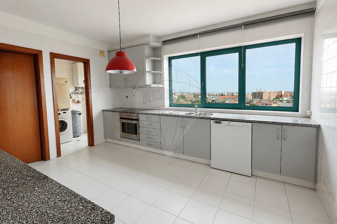 Apartamento T4 para Arrendamento em Matosinhos e Leça da Palmeira Foto 18