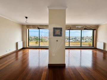 Apartamento T4 para Arrendamento em Matosinhos e Leça da Palmeira