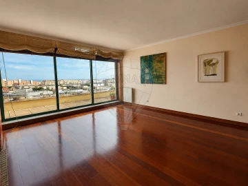 Apartamento T4 para Arrendamento em Matosinhos e Leça da Palmeira