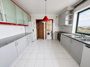 Apartamento T4 para Arrendamento em Matosinhos e Leça da Palmeira