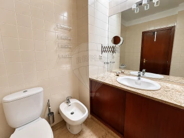 Apartamento T4 para Arrendamento em Matosinhos e Leça da Palmeira