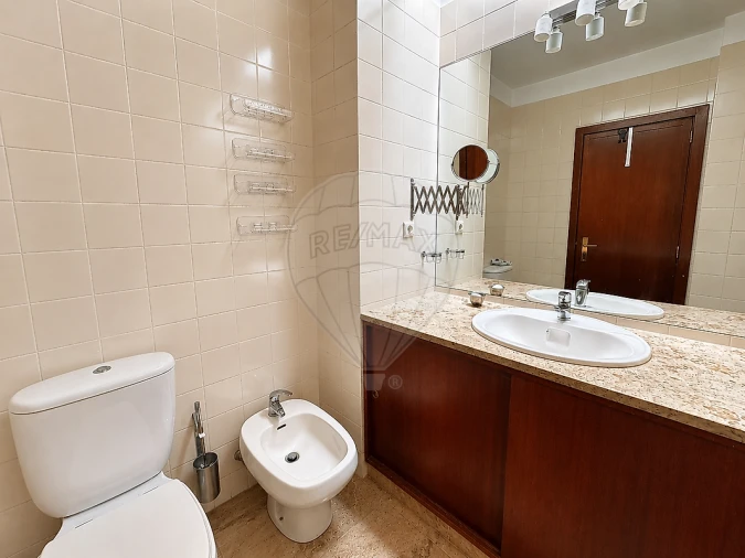 Apartamento T4 para Arrendamento em Matosinhos e Leça da Palmeira Foto 3