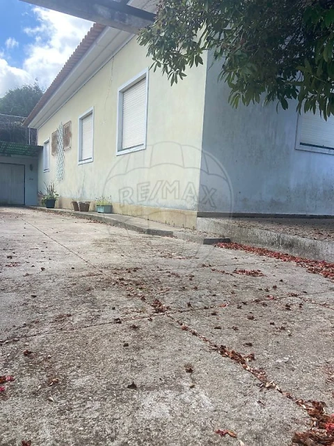 Moradia T4 para Arrendamento em Moreira