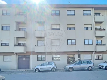 Apartamento T3 para Arrendamento em Espinho