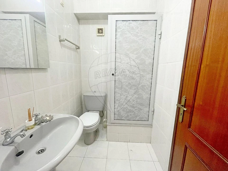 Apartamento T3 para Arrendamento em Espinho Foto 7