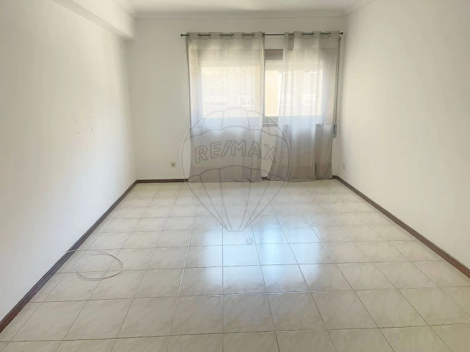 Apartamento T3 para Arrendamento em Espinho Foto 4