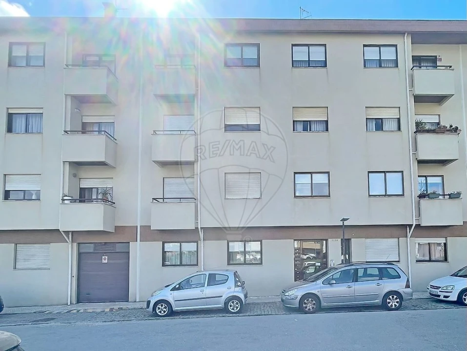 Apartamento T3 para Arrendamento em Espinho Foto 3