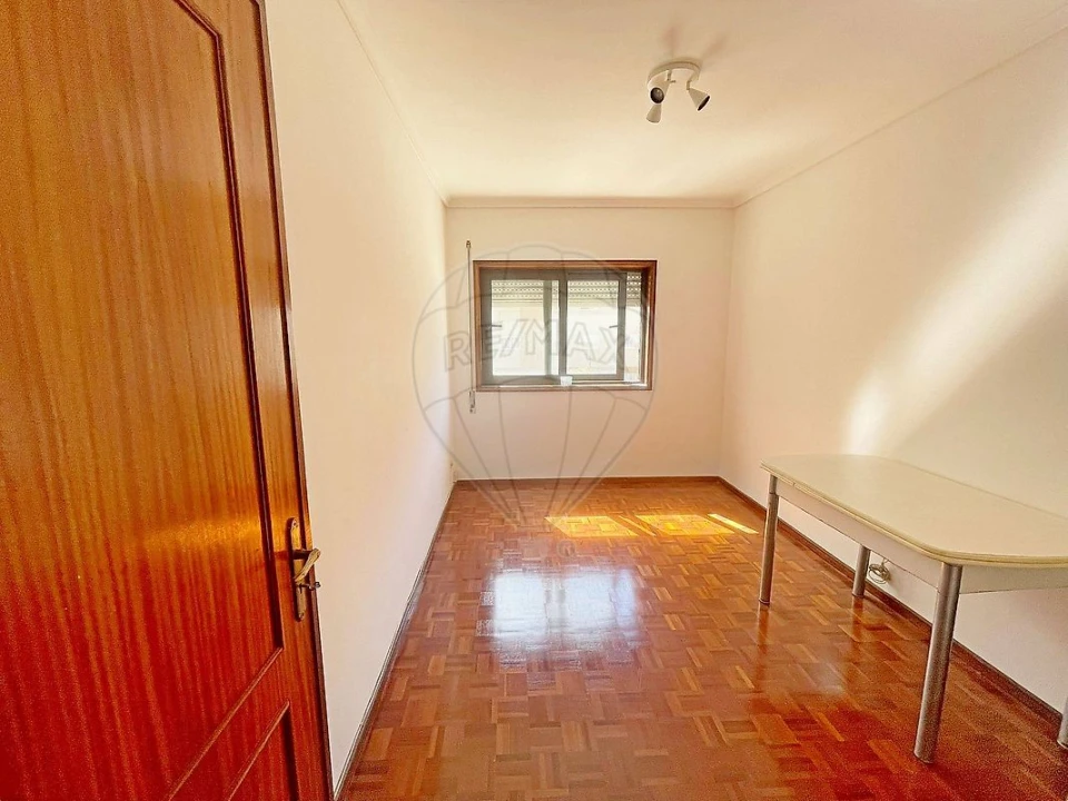 Apartamento T3 para Arrendamento em Espinho Foto 9