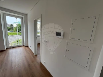 Apartamento T2 para Arrendamento em Mafamude e Vilar do Paraíso