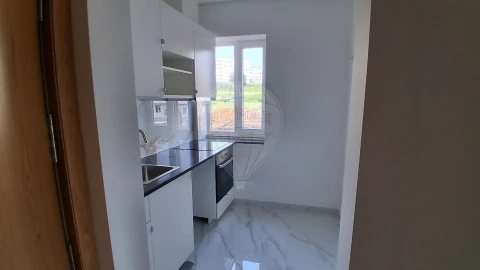 Apartamento T1 para Arrendamento em Mafamude e Vilar do Paraíso