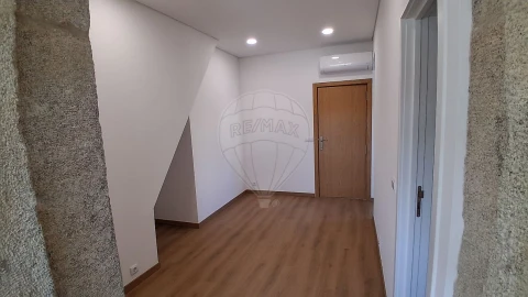 Apartamento T1 para Arrendamento em Mafamude e Vilar do Paraíso