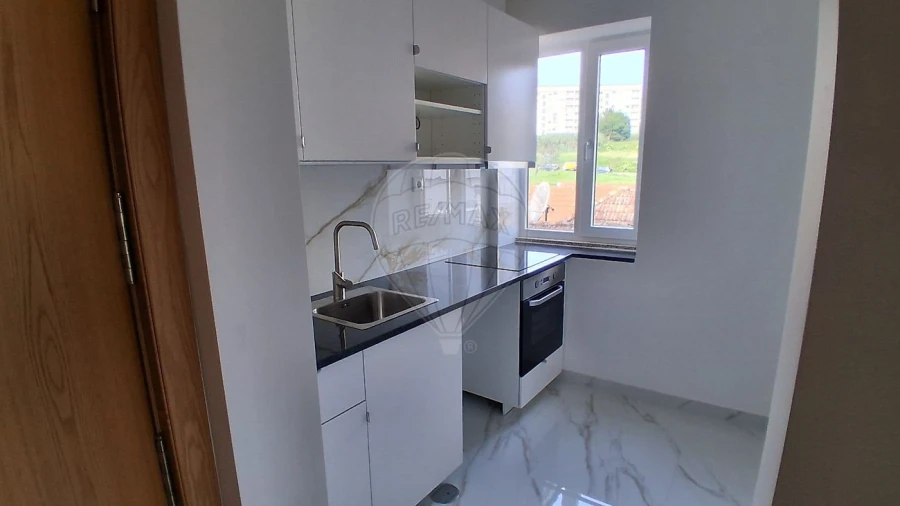 Apartamento T1 para Arrendamento em Mafamude e Vilar do Paraíso Foto 5