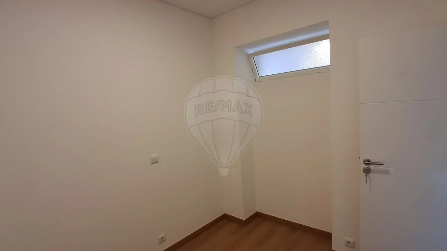 Apartamento T1 para Arrendamento em Mafamude e Vilar do Paraíso Foto 5
