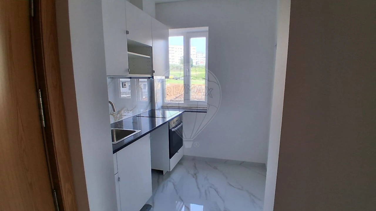 Apartamento T1 para Arrendamento em Mafamude e Vilar do Paraíso Foto 3