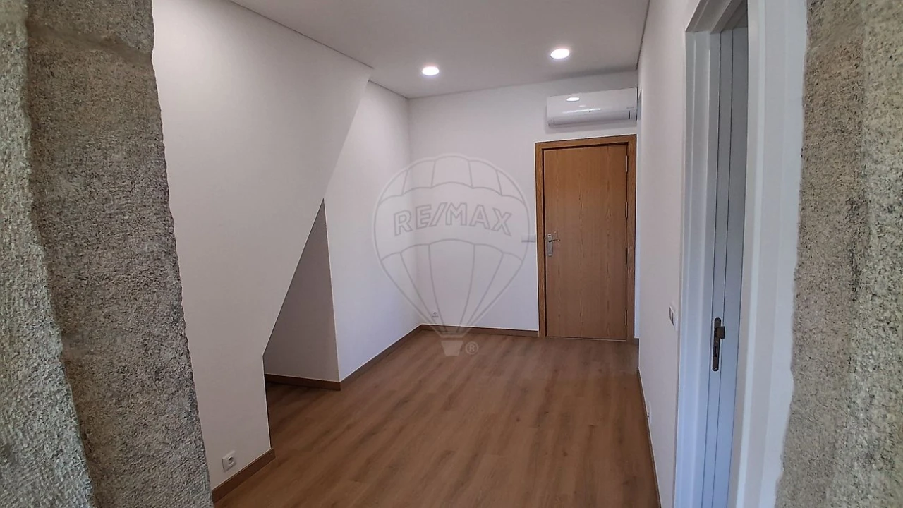 Apartamento T1 para Arrendamento em Mafamude e Vilar do Paraíso Foto 3
