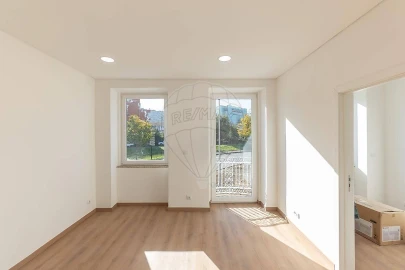 Apartamento T1 para Arrendamento em Mafamude e Vilar do Paraíso